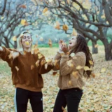 The Honest Way to Reconnect With Old Friends After Summer (Even If You’ve Drifted Apart)